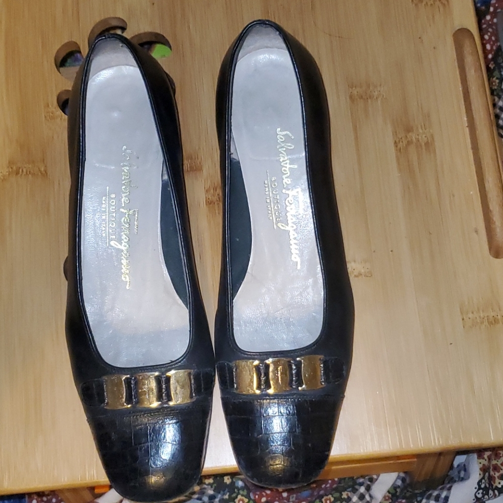 Salvatore Ferragamo  flats shoes size 7 C